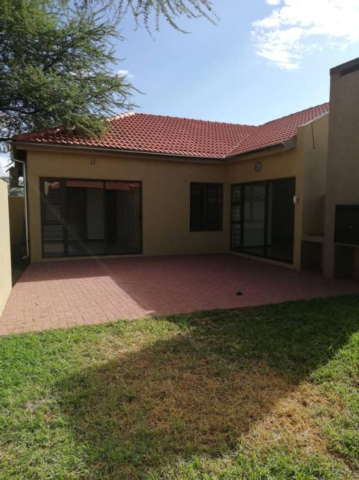 Property #2213378, Townhouse for sale in Okahandja Central