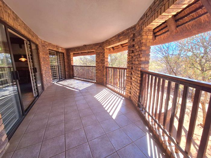 Leeupoort Central House For Sale: Unique Property with Three Cottages, Four Garages, Boma Area