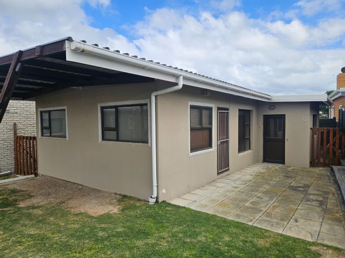 Pearly Beach House For Sale: 2 Bedrooms, open-plan living, steps from the beach.