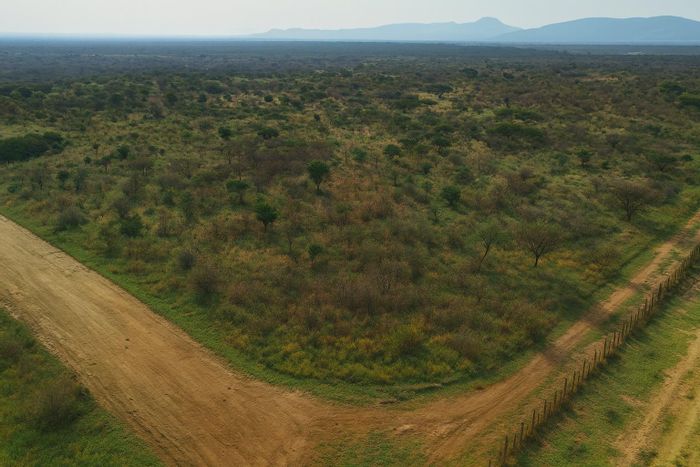 For Sale: 1,000ha Farm in Otjiwarongo Central with solar power and game camp.