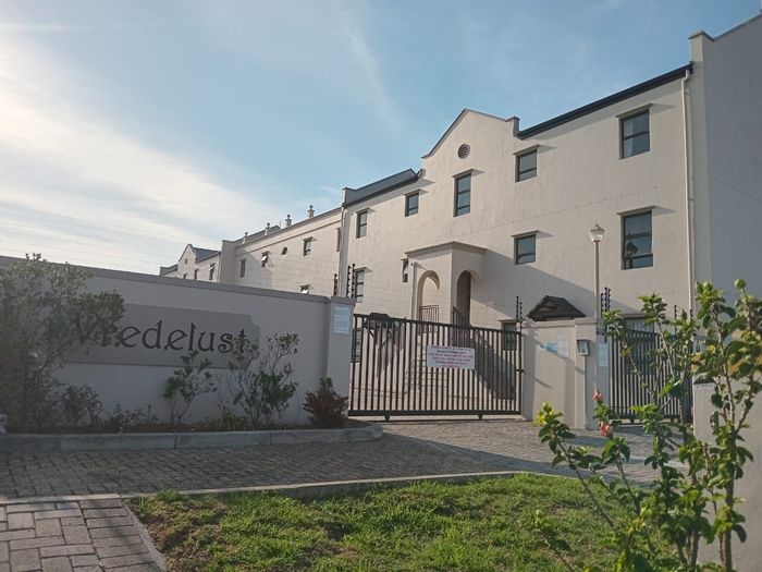 Property #2386969, Apartment For Sale in Gordons Bay Central