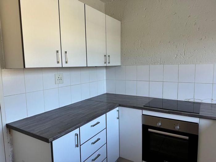 Property #2262355, Apartment rental monthly in Craighall