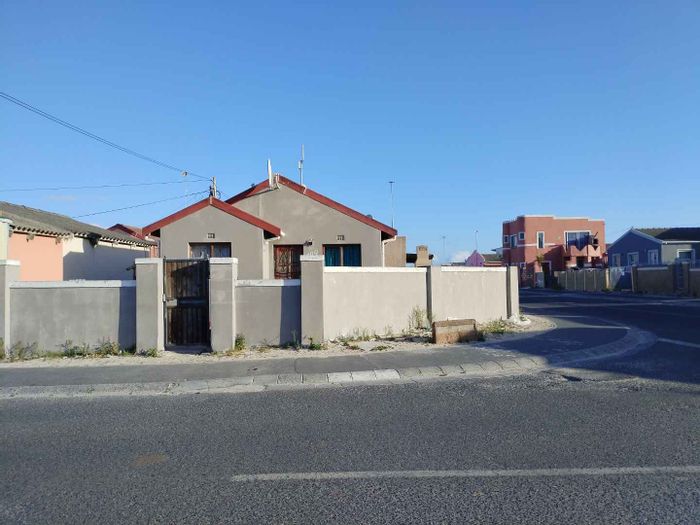 Property #2198132, House sold in Khayelitsha Central