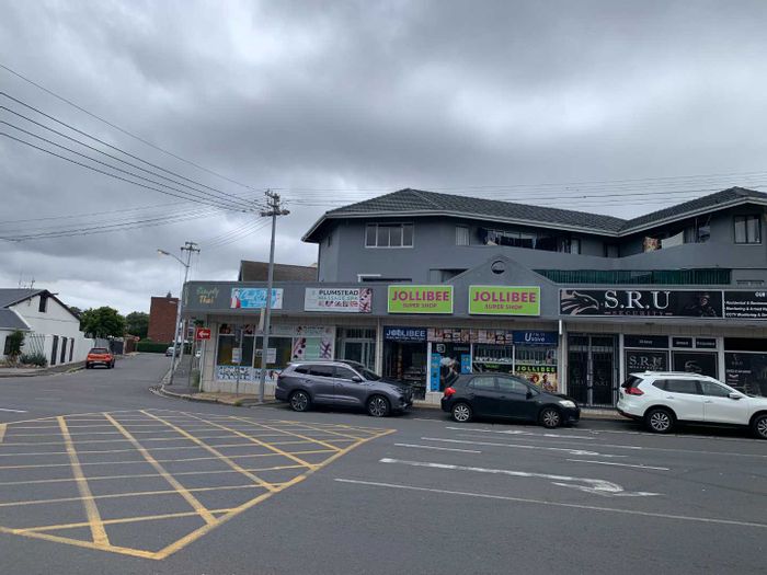 Retail Space To Rent in Plumstead, High-Traffic Intersection with Prime Visibility.