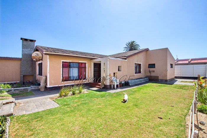 Property #2011212, House for sale in Walvis Bay Central