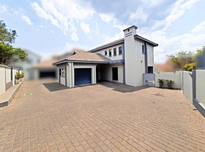 Property #2424374, House For Sale in Olympus AH