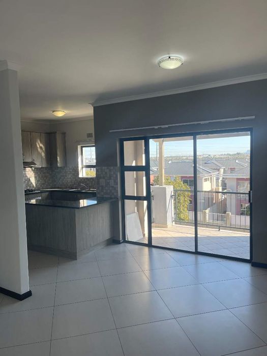 Kraaifontein apartments and houses (2 properties)