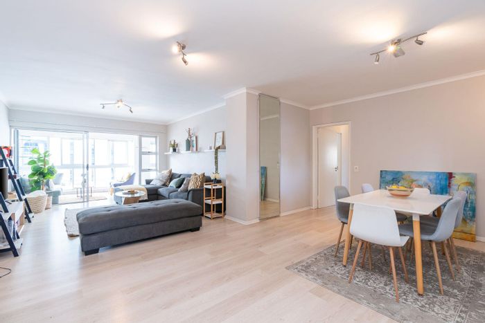 Sea Point Apartment For Sale: 3 Bedrooms, Rooftop Deck, Parking, Pet-Friendly.