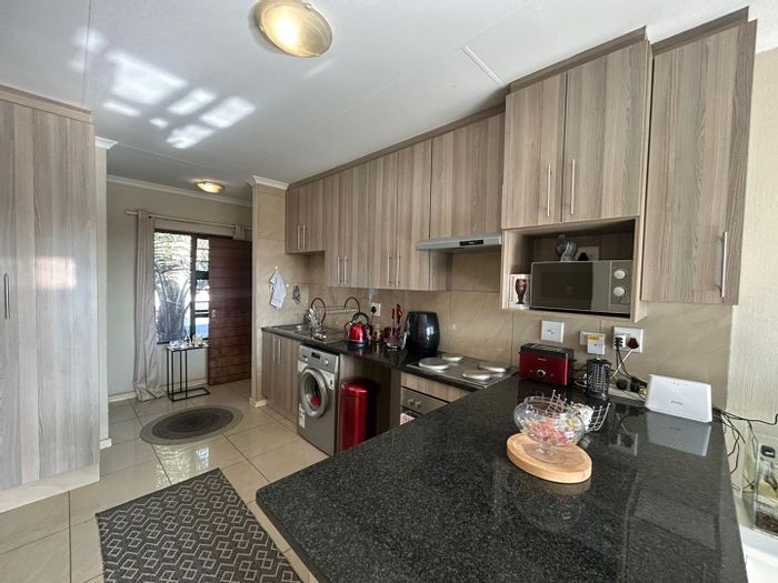 Brentwood Park Apartment For Sale: 2 beds, secure complex, pool, great location.