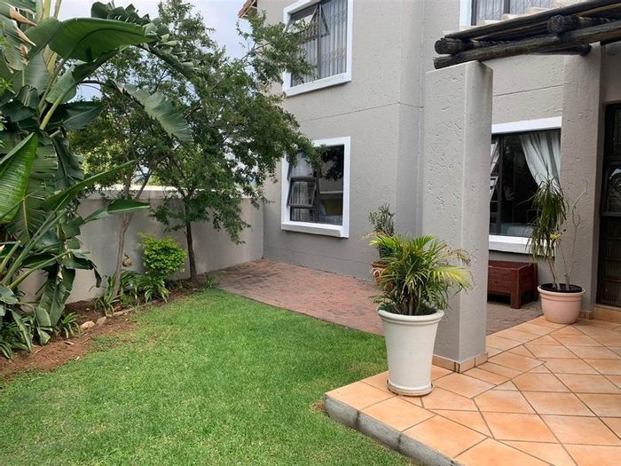 Property #1891983, Apartment for sale in Bryanston