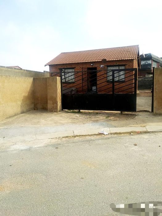 Property #2158332, House for sale in Tembisa
