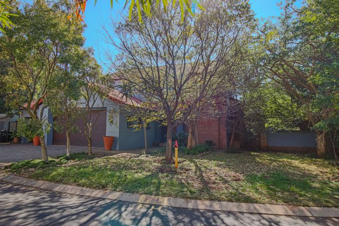 Corner Stand House with Pool and 3 Garages For Sale in Midfield Estate