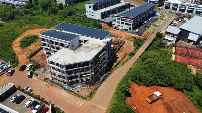 1000m² Showroom in Ballito Central To Rent, ideal for business ventures.