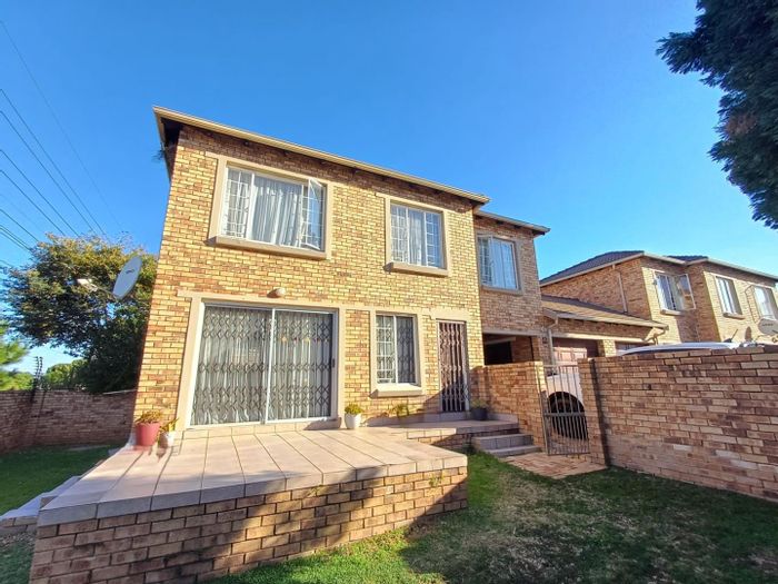Property #2247136, Townhouse rental monthly in Olivedale