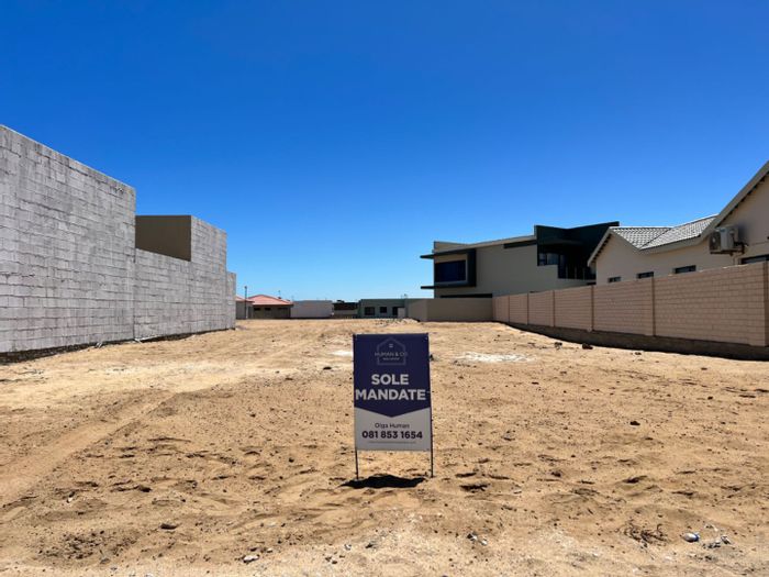 Property #2104011, Vacant Land Residential for sale in Meersig