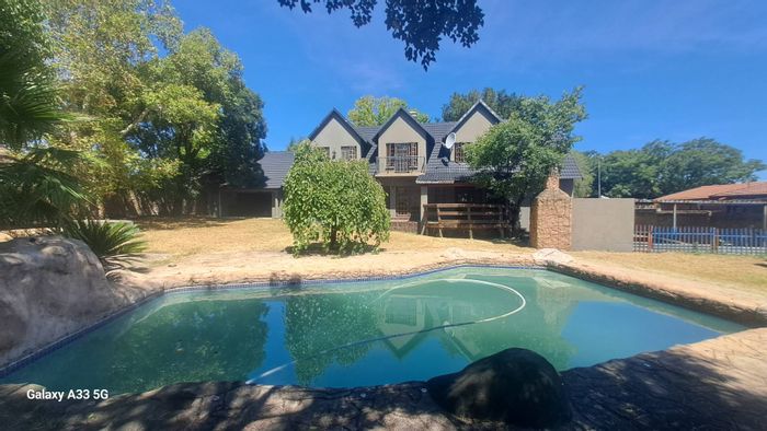 Property #2227381, House rental monthly in Buccleuch