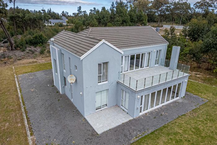 Property #2401495, House For Sale in Wedgewood Golf Estate