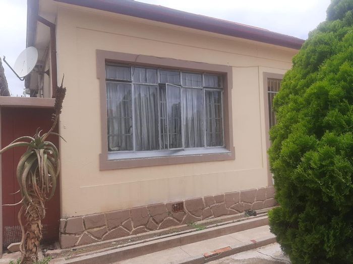Property #2209926, House for sale in Turffontein