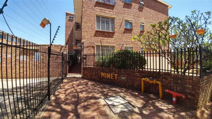 Property #2331871, Apartment For Sale in Pretoria North