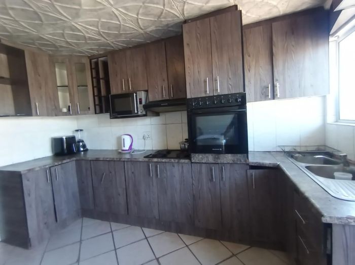 Property #2239144, House for sale in Mfuleni