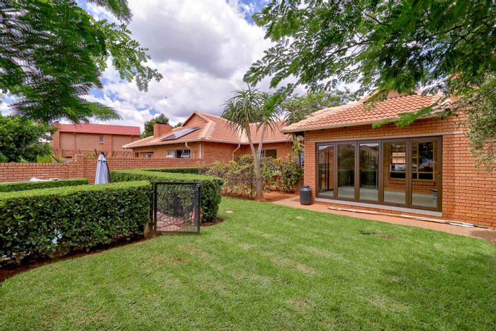 Hazeldean Townhouse To Rent: 3 beds, pool, braai area, secure estate living.