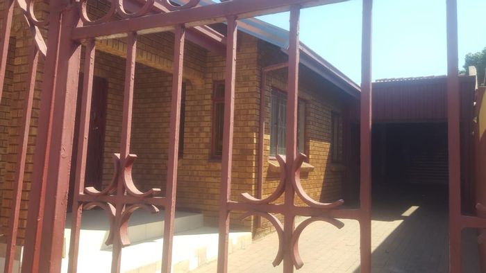 Property #2238808, House for sale in Mamelodi East