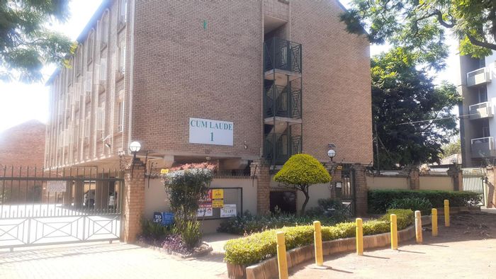 Property #2216738, Apartment rental monthly in Hatfield