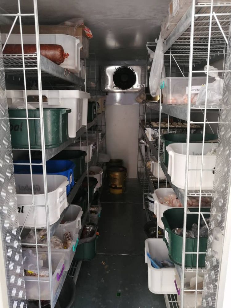 BAHNHOF HOTEL COLD / FREEZER ROOM