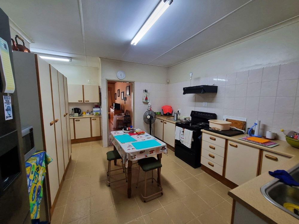 Spacious Kitchen