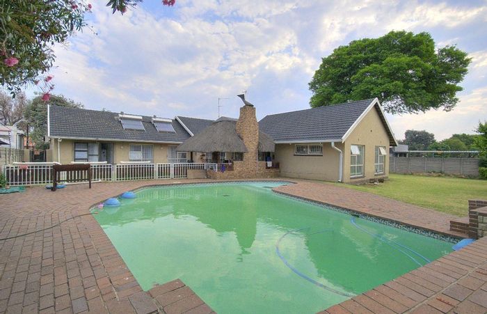 Property #2193582, House for sale in Brackenhurst