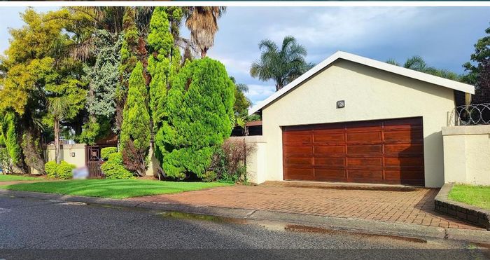 For Sale: 8-Bedroom House in Van Riebeeck Park with Pool and 24-Hour Security.