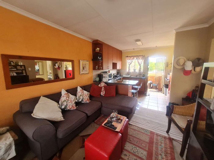 For Sale: Apartment in Heuwelsig Estate with 2 beds, open plan living, and amenities.