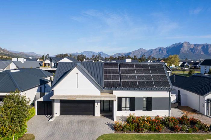 For Sale: House in Pearl Valley Golf & Country Estate with pool, solar, and entertainment areas.