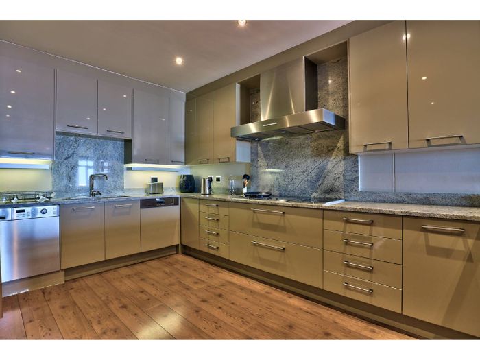 Property #2189334, Apartment for sale in Sea Point