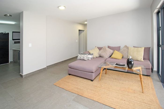 For Sale: 2-bedroom apartment in Montana with garage, pool, and clubhouse access.