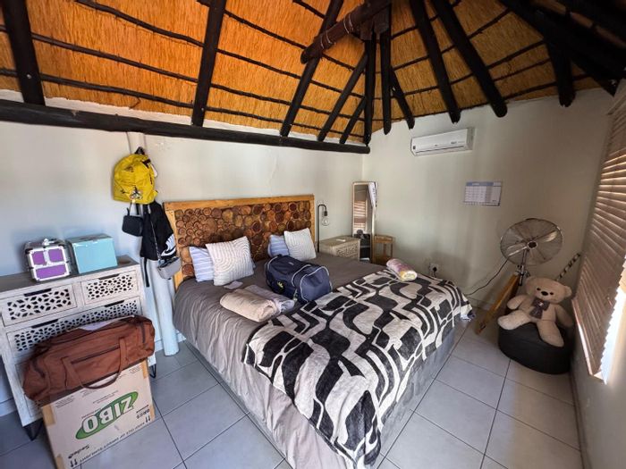 To Rent: House in Klein Windhoek with flatlet, pool, and double garage.
