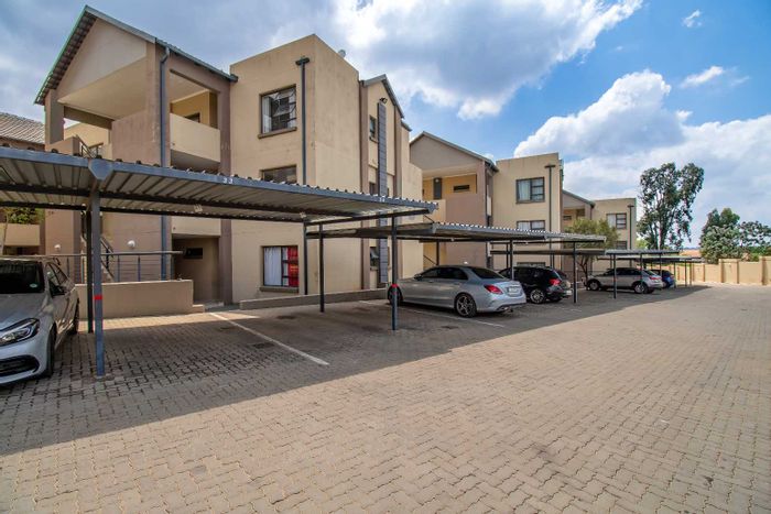 Property #1987470, Apartment for sale in Ruimsig