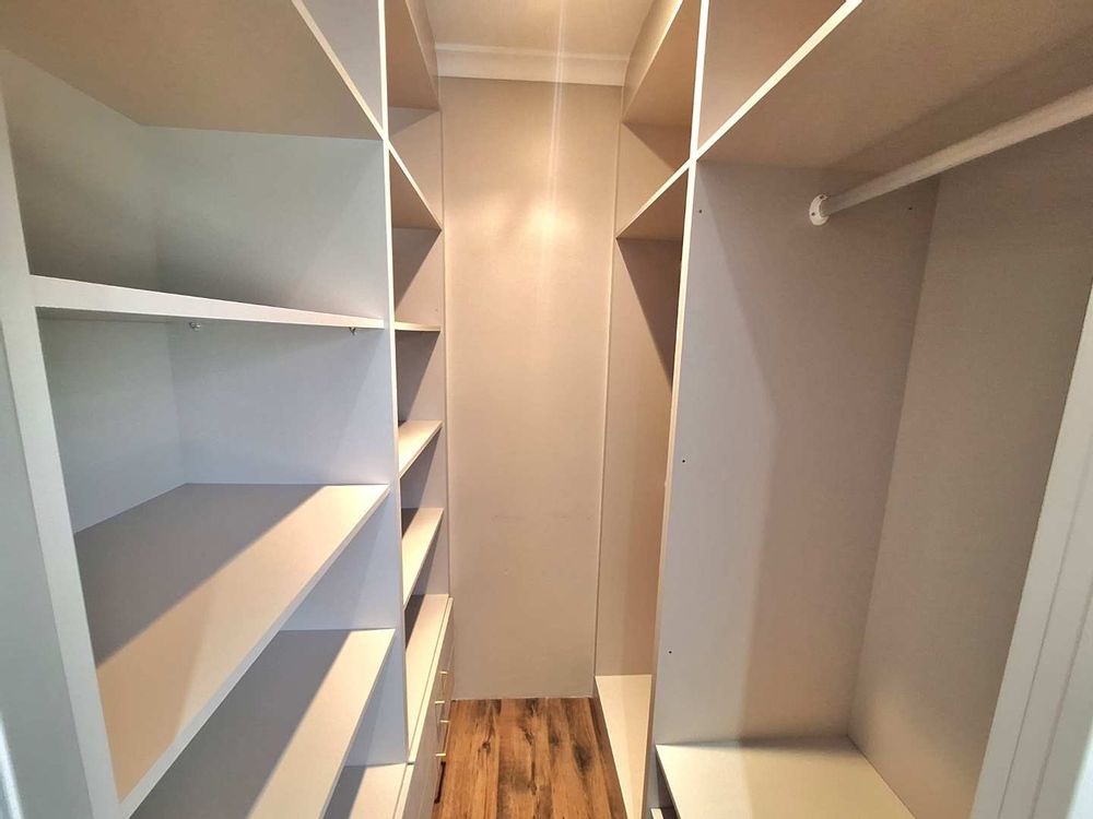 Walk-in Wardrobe