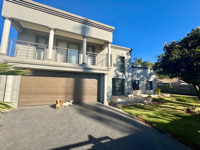 For Sale: House in Silverton with 3 bedrooms, flatlet, double garage, and balcony.