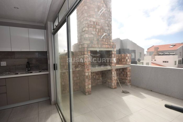 Spacious Ocean View Apartment for Rent: 3 Bedrooms, Balcony Braai, Tandem Garage!