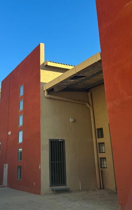 Prosperita Industrial Warehouse To Rent: 230sqm, roll-up door, offices, dedicated parking.