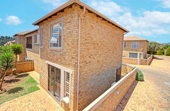 Property #2074700, Townhouse sold in Wilgeheuwel