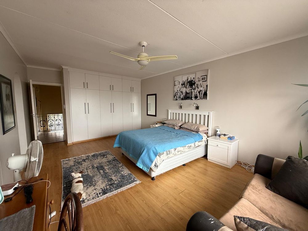 Main en-suite bedroom