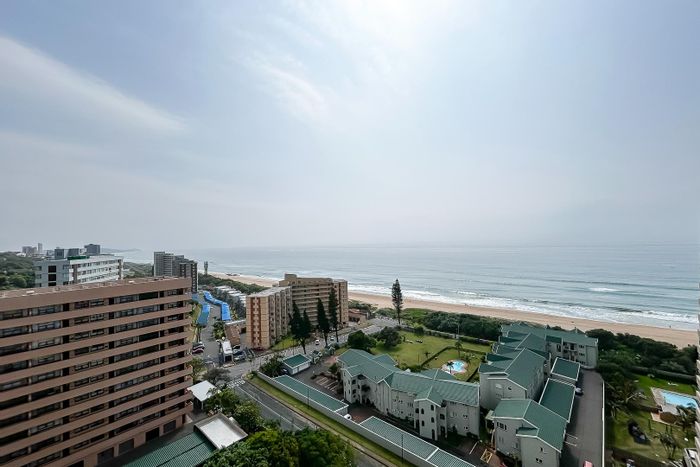 For Sale: Apartment in Amanzimtoti Central with ocean views, garage, and balcony.