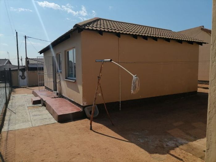 Property #1449774, House for sale in Soshanguve
