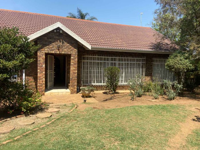 Property #2192736, House for sale in Farrarmere