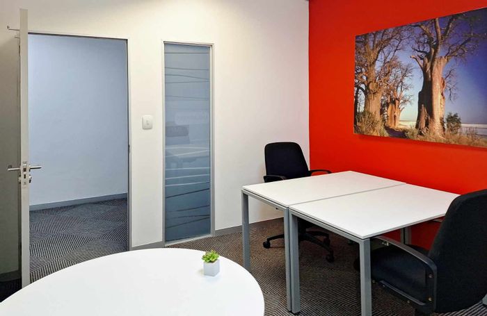 Office To Rent in Nelspruit Central: Private space, shared area, flexible terms.