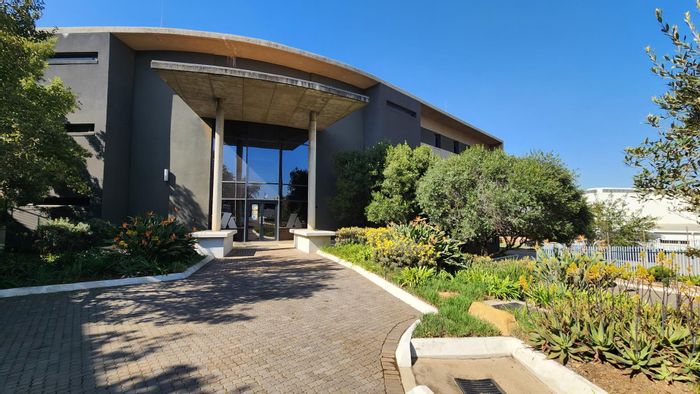 Property #2169950, Retail rental monthly in Jet Park