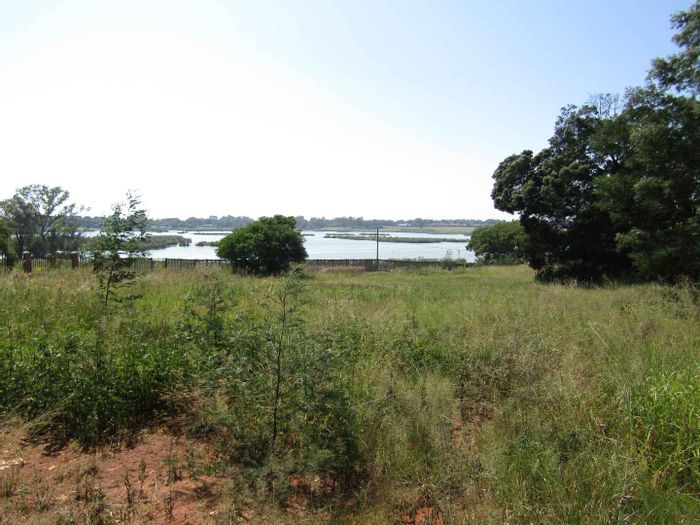 Property #2215778, Vacant Land Agricultural for sale in Benoni Small Farms