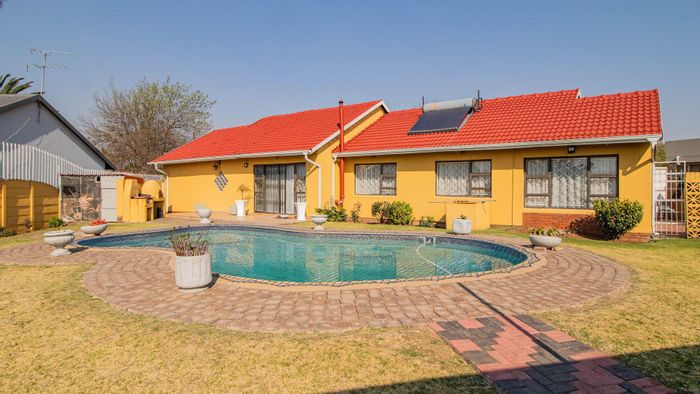 For Sale: House in Mackenzie Park with pool, garage, and spacious garden.